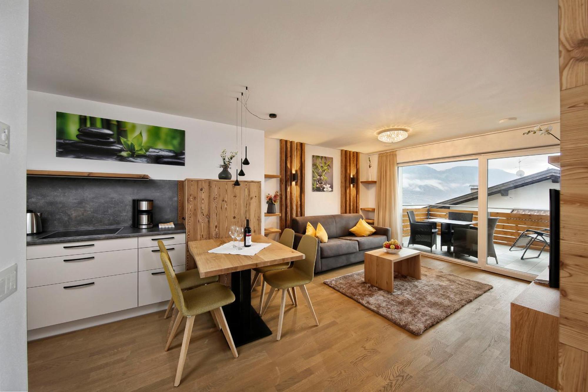 Appartement-Hotel Beatenhof ティローロ エクステリア 写真