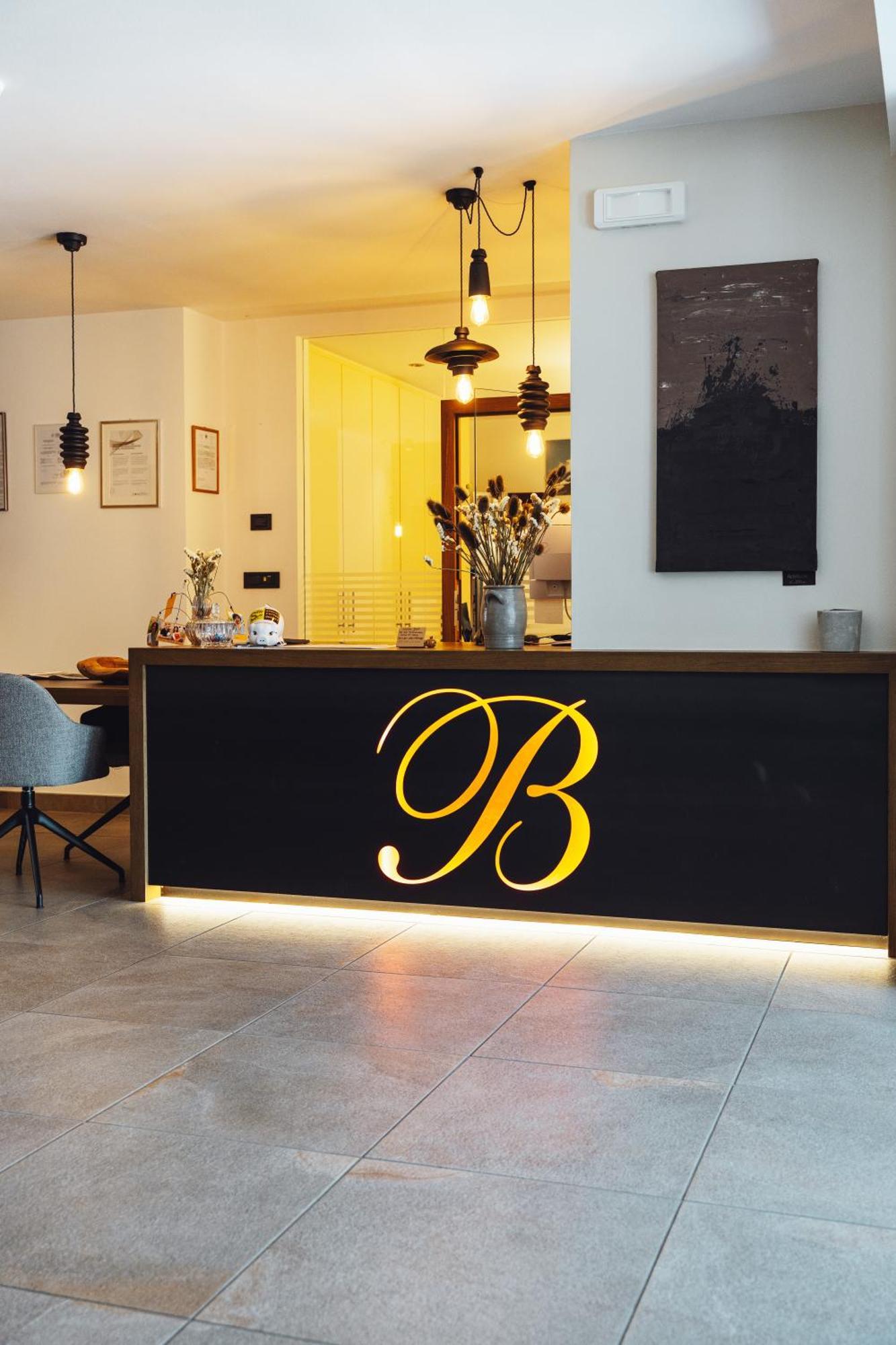 Appartement-Hotel Beatenhof ティローロ エクステリア 写真